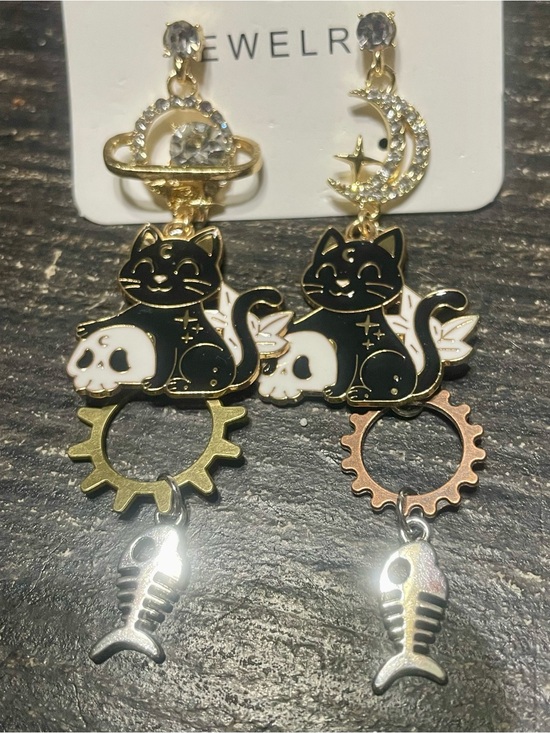Artisan Jewelry - Handcrafted Black & White Luna Cat Skull Steampunk Dangle Earrings